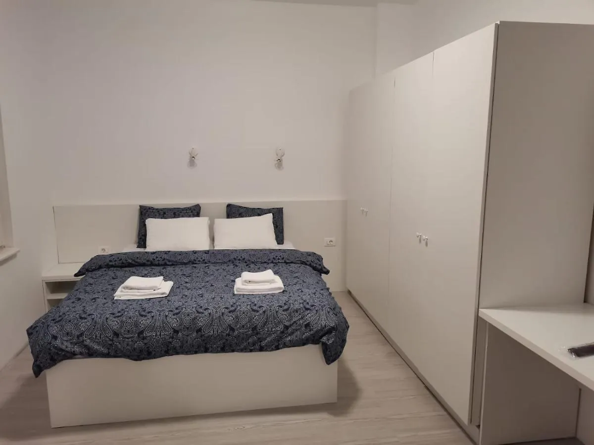 Old Town Bar Apartments On Street Tonitza Bucarest