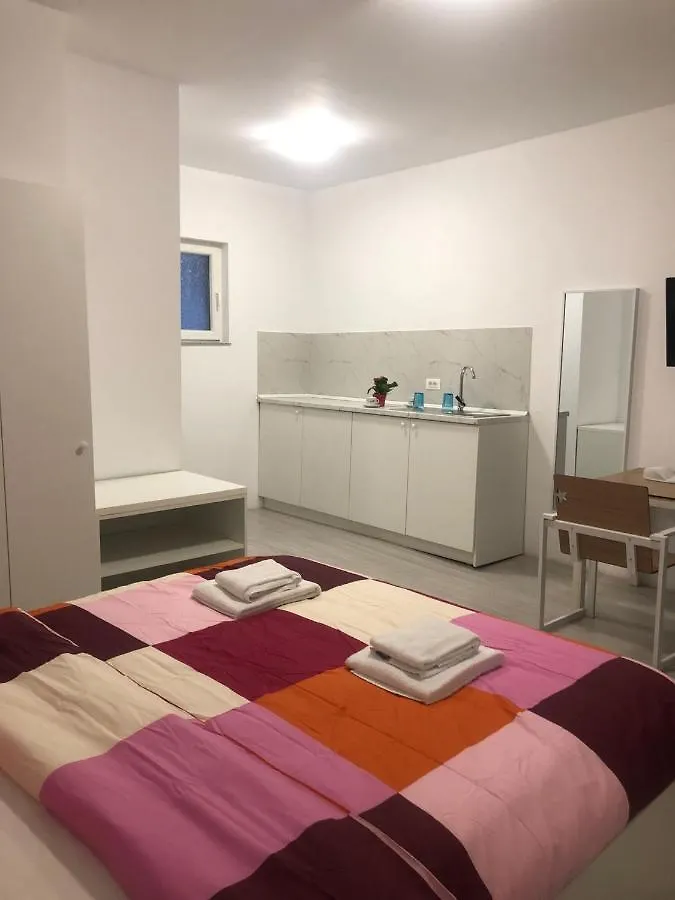 Old Town Bar Apartments On Street Tonitza Bucarest