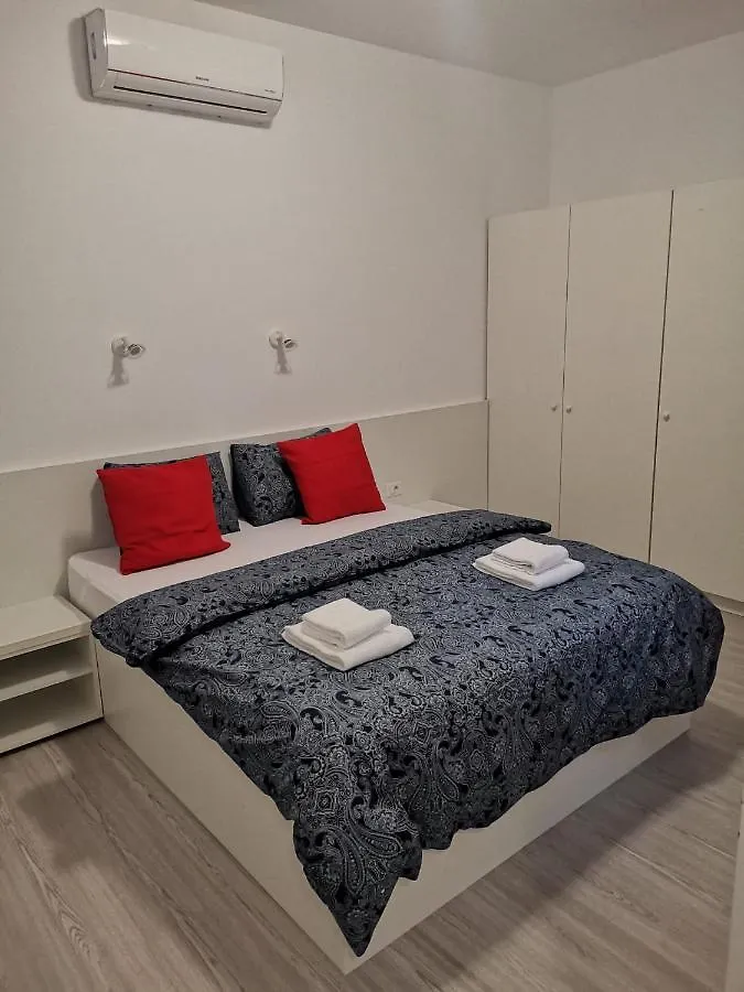 Old Town Bar Apartments On Street Tonitza Bucarest