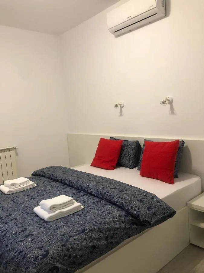 Old Town Bar Apartments On Street Tonitza Bucarest 0*,