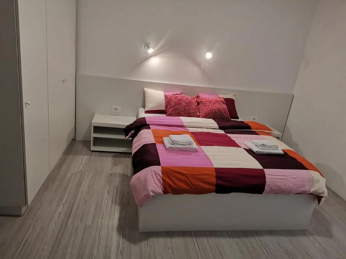 Old Town Bar Apartments On Street Tonitza Bucarest