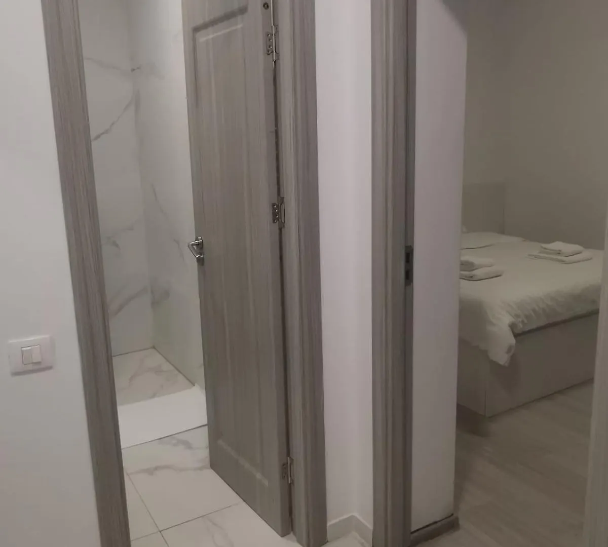 Old Town Bar Apartments On Street Tonitza Bucarest